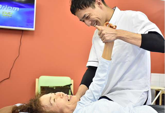 退院後の慢性期のリハビリを支える脳梗塞リハビリセンターのイメージ