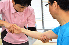 腕のリハビリの様子